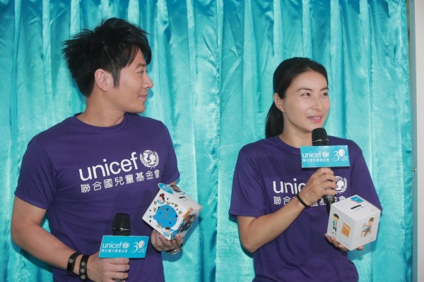 UNICEF HK大使郭晶晶女士於開幕禮上分享教育兒子參與慈善工作的點滴。
