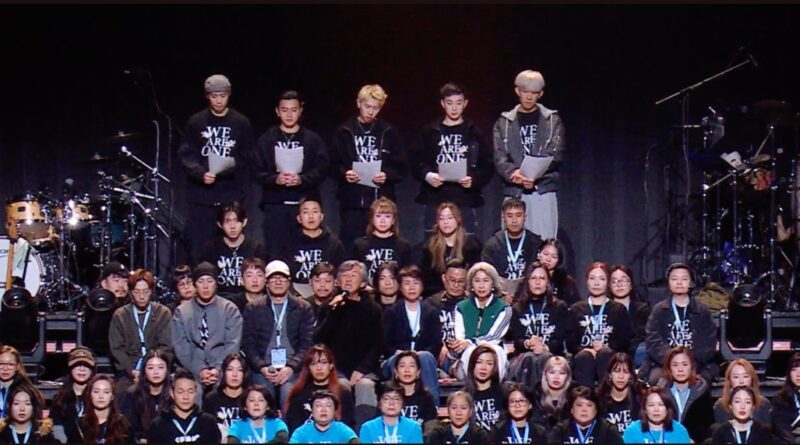 林子祥和葉蒨文以及一眾巡唱工作人員 特別錄製「每一個晚上」送給香港人 勉勵大家一起心連心渡過這次難關