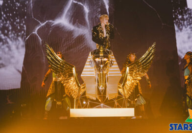 盧瀚霆《恒生銀行呈獻：ANSON LO “KINGDOM” LIVE 2025》熾熱上演 閃耀埃及國度 逾三十磅華麗重裝展現超凡氣勢 為華服提早一年備戰 尚餘今明後三場 延續國度熱潮