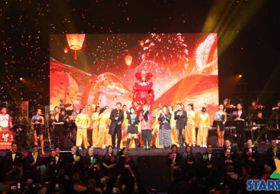 賈思樂提攜新人 黃洛妍Janees 演出技驚四座掌聲如雷 Louie要收黃博做女 |《賈思樂 Happy Together Again 2026 in concert》