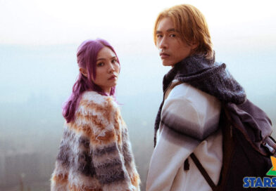 PER SE 新歌〈穿梭〉 喚醒大眾好好處理內心情緒 「放閃」MV 閃盲樂迷同時 「喊戲」成 PER SE 演技大挑戰