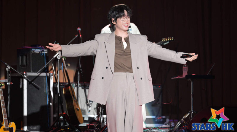 10CM香港開唱苦練廣東歌  驚喜演繹Gareth.T〈用背脊唱情歌〉