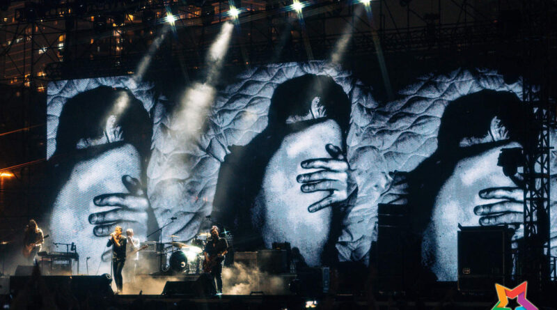 濶別10年   Suede《The Antidepressants Tour in Hong Kong》唱爆西九 音樂橫跨三十載  影響著不同歲數歌迷