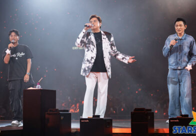 《譚詠麟與您「刻骨銘心」世界巡迴演唱會-終極篇》第10場 校長被歌迷熱情感動流下男兒淚 劉德華李克勤世紀合唱《我在意》契仔關楚耀獲點名唱《愛情陷阱》 《譚詠麟與您「刻骨銘心」世界巡迴演唱會-終極篇》第10場 校長被歌迷熱情感動流下男兒淚 劉德華李克勤世紀合唱《我在意》契仔關楚耀獲點名唱《愛情陷阱》