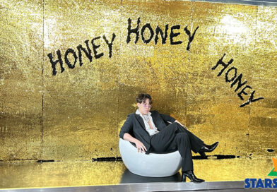王漢勛 Dave 全新單曲《Honey Honey》驚喜上架  以音樂解剖「情緒勒索」 聯乘 ST Singers 打造聲音劇場  預告下半年推出寫真大碟 貫穿人性與哲學主題